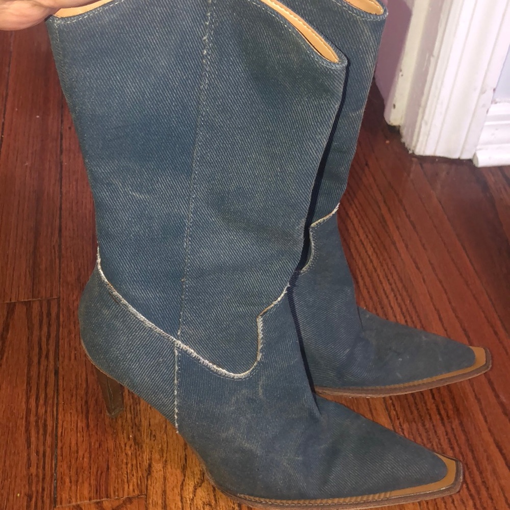 Boots 👢